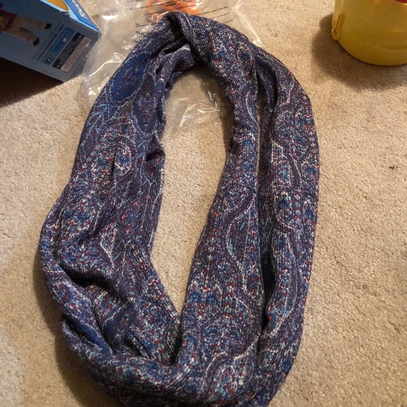 scarfs - Picture 4 of 5